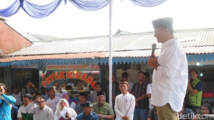 Anies Minta Dukungan 100 Persen Warga Minang