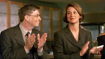 Melinda bersama Bill kini mencurahkan segenap energinya di yayasan amal yang disebut terbesar di dunia, Bill & Melinda Gates Foundation. Foto: Getty Images