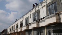 Sebagian bangunan mulai memasuki tahap renovasi.