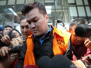 KPK Sita USD 200 Ribu Saat Tangkap Andi Narogong