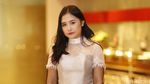 Prilly Latuconsina Tampil Dewasa