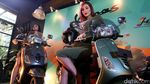 Deretan Model Seksi di Atas Skuter Piaggio