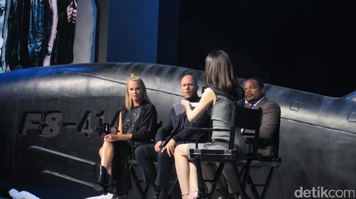 Usai 13 Tahun, Fast and Furious 8 Pertemukan Charlize Theron dan Jason Statham