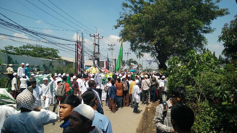 Tolak Pembangunan Gereja di Bekasi, Orator: Masih Status Quo Tolak Pembangunan Gereja di Bekasi, Orator: Masih Status Quo