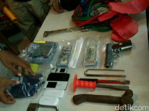 Polisi Tangkap 2 Pelaku Pencurian di Kebon Jeruk