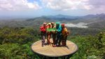 Foto: Inspirasi Kahiyang-Boby, Foto Romantis Yuk di Kalibiru