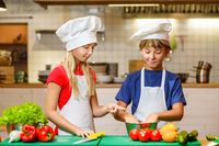Menurut Psikolog Memasak Bisa Latih Kemandirian dan Kesabaran si Kecil