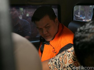 Siapa Menyusul Andi Narogong Pakai Rompi Tahanan KPK?