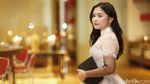 Prilly Latuconsina Tampil Dewasa
