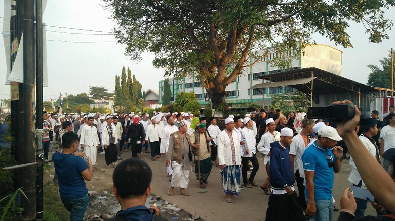 Penjelasan Wali Kota Bekasi Soal Pembangunan Gereja yang Didemo Penjelasan Wali Kota Bekasi Soal Pembangunan Gereja yang Didemo
