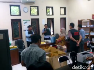 Dokumen dan Berkas dari Kantor Staf Dinas LH Sidoarjo Disita