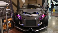 Bodi mobil Chevrolet Spark dikonversi total. Kini, semua bodi mobil menggunakan bahan serat karbon sepenuhnya.