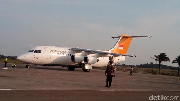 Pesawat Kepresidenan BBJ Diservis, Jokowi Kunker Pakai RJ-85
