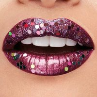 Bertabur Berlian 6,5 Karat, Inikah Makeup Bibir Paling Mahal di Dunia?