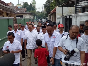Ada Warga Tanya ke Anies: Pak, yang Gubernur KW Siapa?