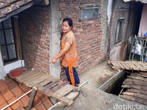 Cerita Korban Banjir Kabupaten Bandung yang Tinggal di Atap Rumah
