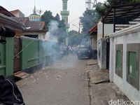 Kampanye di Palmerah Jakbar, Anies Ungkit Soal Peci