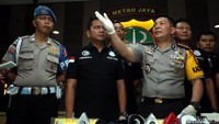 Ridho ditangkap polisi di sebuah hotel di kawasan Grogol, Jakarta Barat, dini hari tadi sekitar pukul 04.00 WIB.