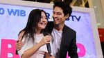 Baper Maksimal! Prilly Latuconsina Digendong Maxime Bottier