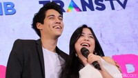 Namun hubungan keduanya hanya sebatas kakak dan adik.