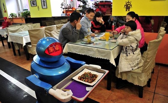 Bisa Tidur Siang hingga Dilayani Robot, Ini Restoran Unik di Dunia (2)
