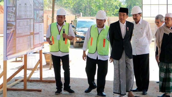 Jokowi Bagi-bagi 12,7 Juta Ha Lahan ke Koperasi Hingga Pesantren