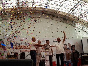 Gandeng Singtel, Telkomsel Garap Bisnis Pengiriman Uang TKI di Singapura