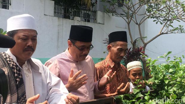 Djarot kunjungi sekolah di Ponpes Alwathoniyah / 
