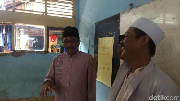Djarot kunjungi sekolah di Ponpes Alwathoniyah / 