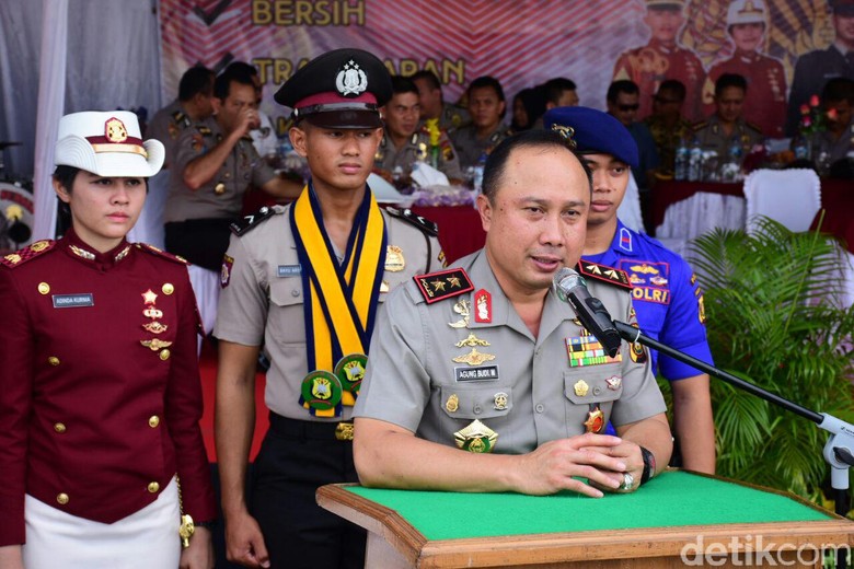 Kapolda Sumsel: Tindak Tegas Ormas yang Sweeping Kapolda Sumsel: Tindak Tegas Ormas yang Sweeping