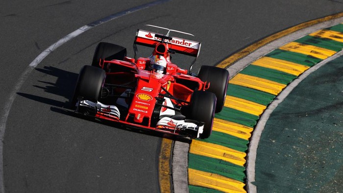 Vettel Tercepat Latihan Bebas Pertama