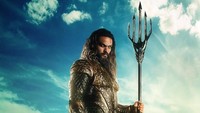 Salah satu jagoan yang muncul mendampingi Batman dan Superman dalam film Justice League adalah Aquaman. Foto: imdb