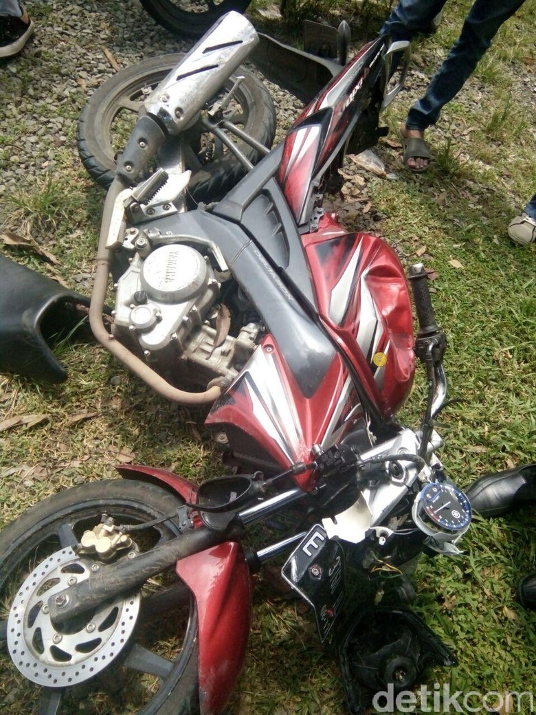 Gambar Motor Vixion Kecelakaan Galeriotto