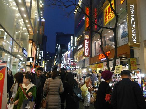 Belanja di Seoul jangan lupa berkeliling jalan-jalan ya
