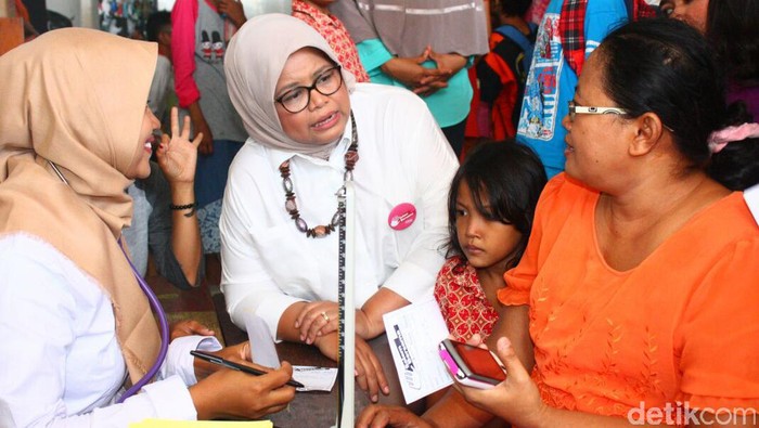 Istri Anies Sosialisasikan Program Dokter Keliling di Penjaringan