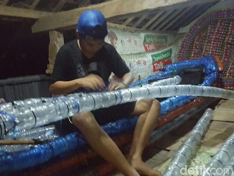Perahu dari Botol Sampah Gua Pindul, Gunungkidul