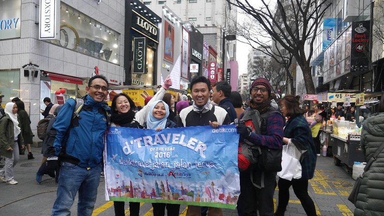 dTraveler 2016 siap belanja oleh-oleh! (Kurnia/detikTravel) dTraveler 2016 siap belanja oleh-oleh! (Kurnia/detikTravel)