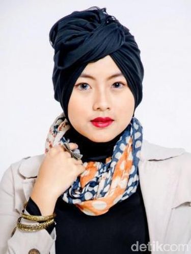 Gaya 6 Peserta Sunsilk Hijab Hunt 2017 dengan Bakat Nyanyi