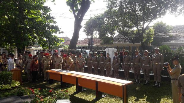  Mendagri mengingatkan kepada praja IPDN agar mengutamakan kedisiplinan.