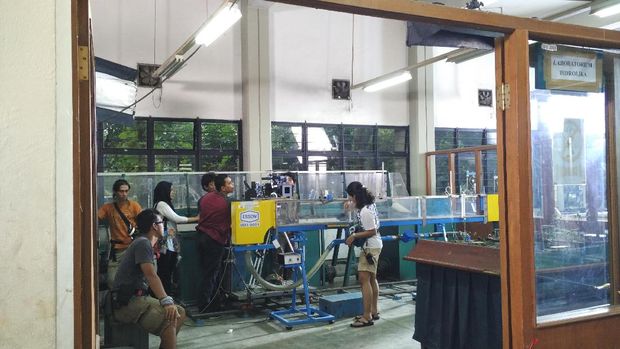 Mengintip 'Dapur' Film 'Jomblo'