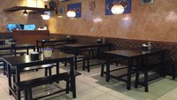 Rumah Makan Pesona ada di depan perumahan Gema Pesona Estate Depok. Berbagai olahan seafood segar bisa dinikmati di sini.