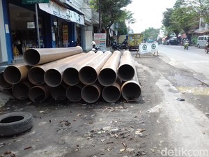 Wali Kota Geram Jalanan Solo Dirusak Proyek Sanitasi Pemprov
