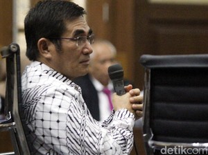 Mantan Ketua MK Bersaksi untuk Kasus Suap Akil Mochtar