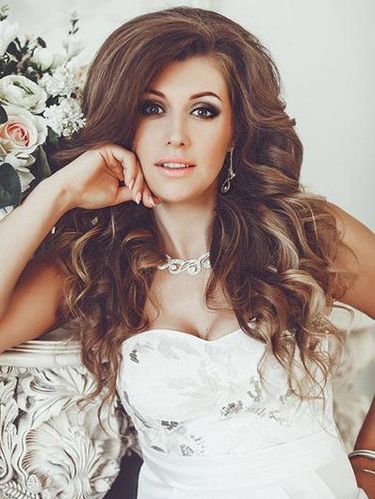 Nenek-nenek Seksi & Stylish yang Mencuri Perhatian Pria 