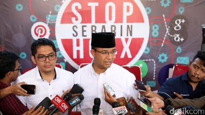 Anies Baswedan Bicara Soal Hoax