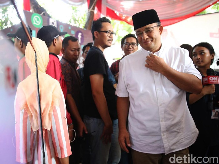 Anies-Sandiaga Siapkan Tim Pengawal TPS di Hari Pencoblosan