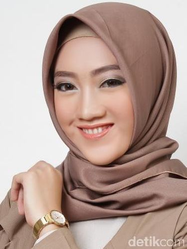 Gaya 6 Peserta Sunsilk Hijab Hunt 2017 dengan Bakat Nyanyi