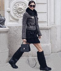 Foto: Gaya Zaklina, Nenek Cantik dengan Koleksi Barang High-end