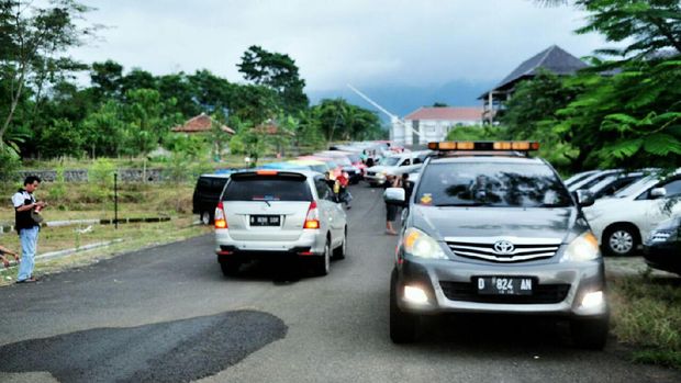 Komunitas Kijang Gelar Baksos di Kuningan