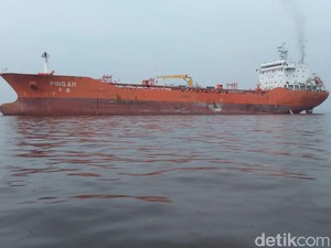 Polres Dumai Tangkap 5 Orang Perompak Kapal Tanker